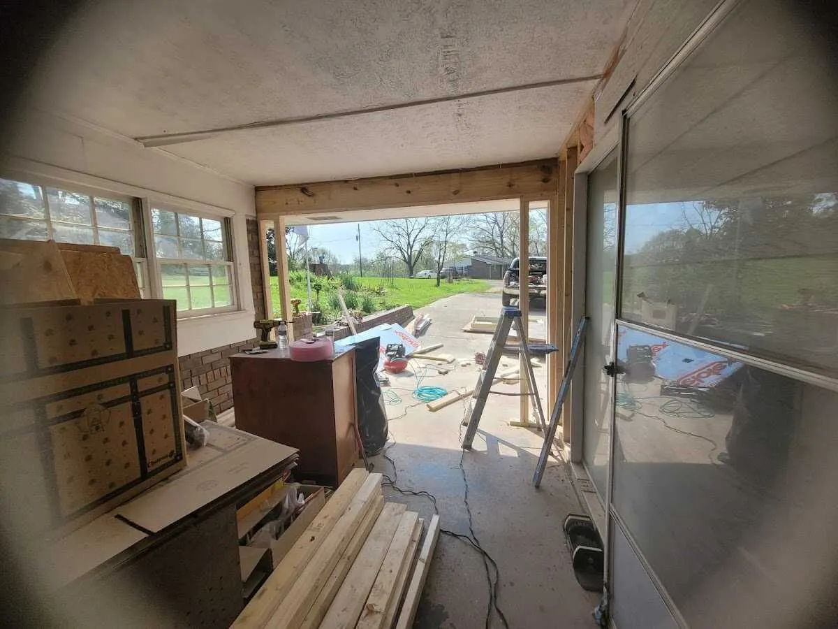 Air movers and dehumidifier for Water Mitigation Services in Fruit Heights